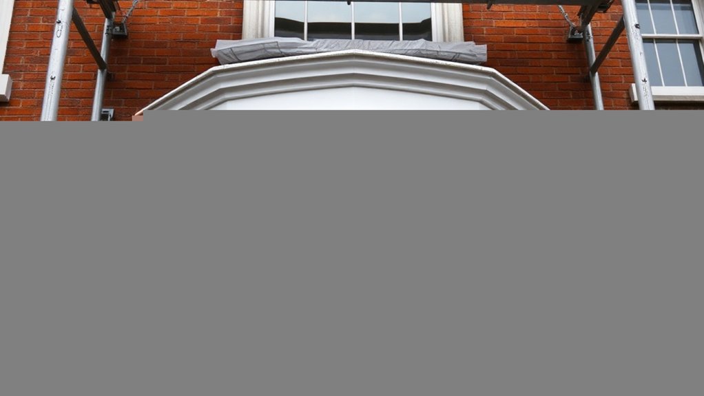 Bay Windows Norbury